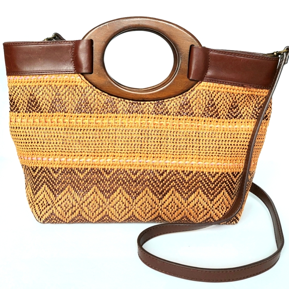 EUC Fossil Straw & Leather Sm Bucket Tote with Wood Handle and Crossbody Strap